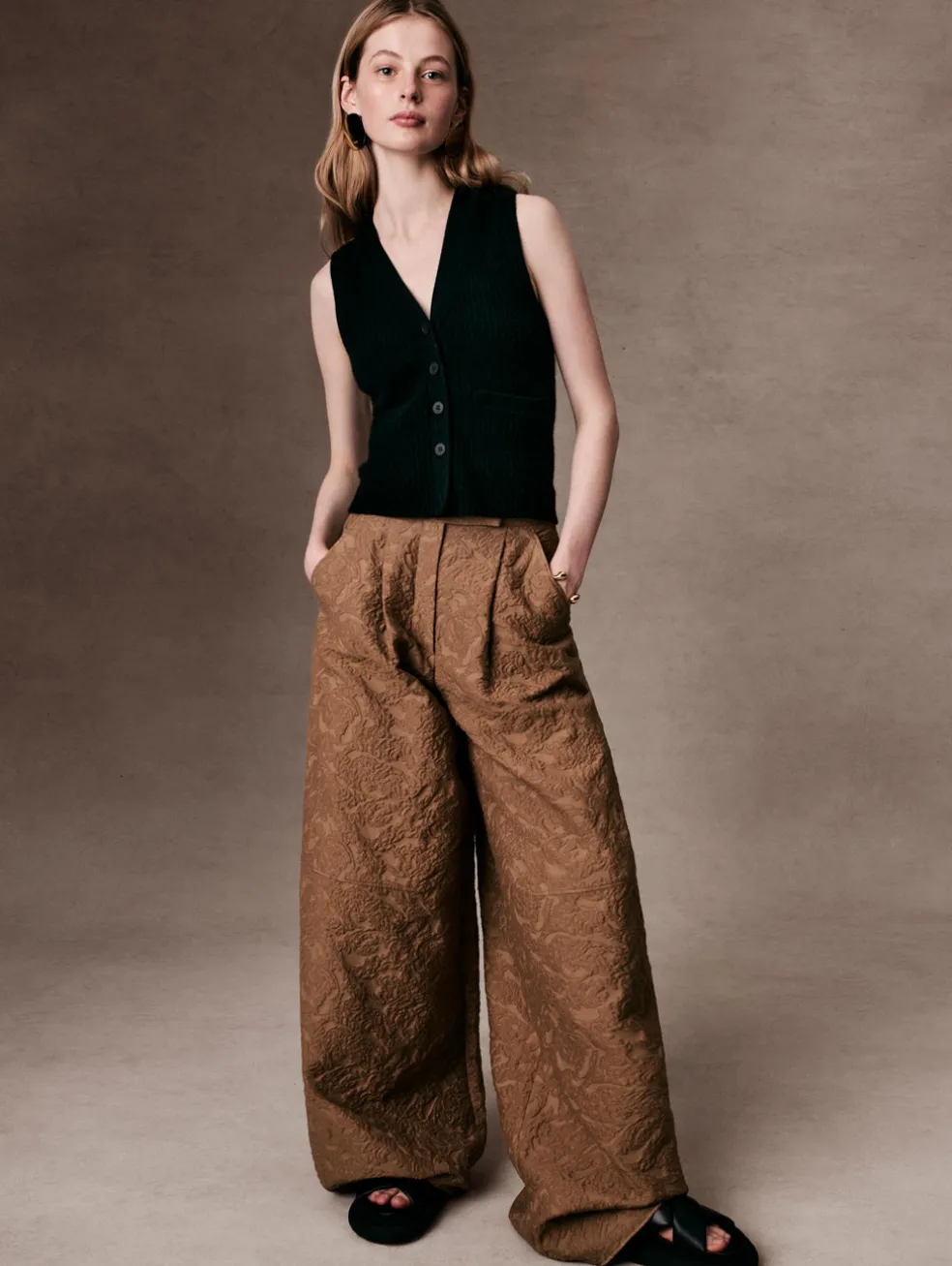 cashmere ribbed button vest