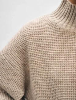 cashmere waffle standneck