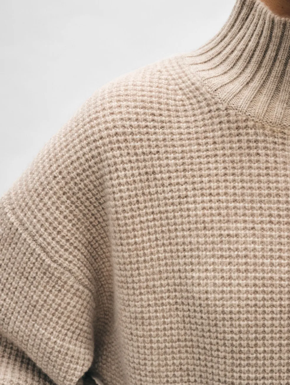 cashmere waffle standneck